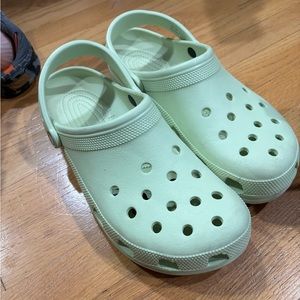 Size 13 mens Crocs